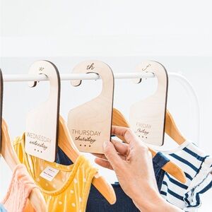 👚 Set of 7 Days of the Week Wooden Closet Dividers from Etsy